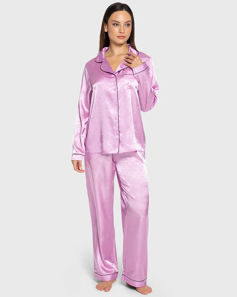 ايسلا اند ايفي طقم بيجامة ساتان للاسترخاء طوال اليوم من آيلا وإيفي